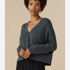 Vetta cropped v-neck cardigan, grey, medium